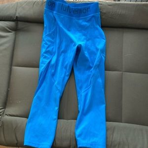 Lululemon Blue mesh Capri
